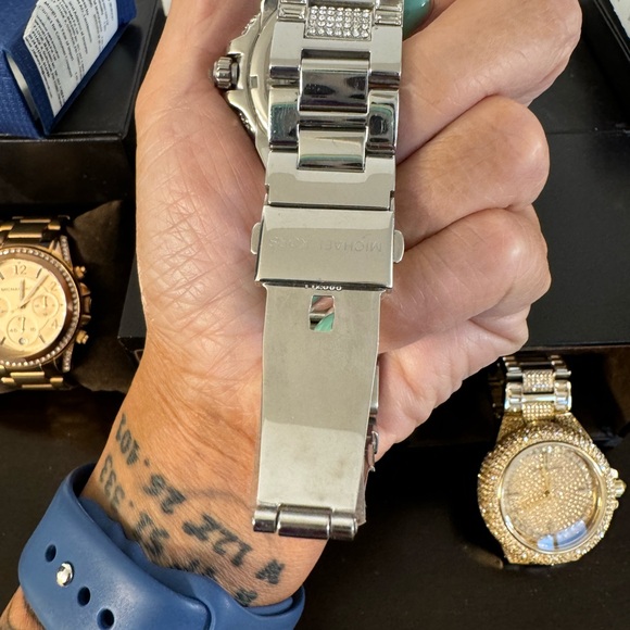 Michael Kors Watch - Picture 2 of 2